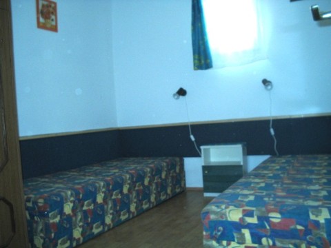 Kis szoba
